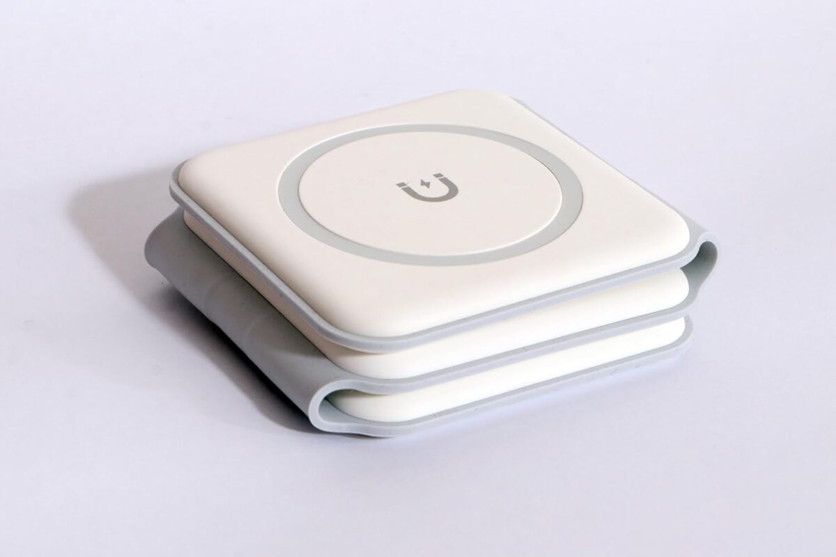 Fitpro 3-in-1 Wireless Charging Station for Smartphones, Smartwatches & Earbuds Charging Pad